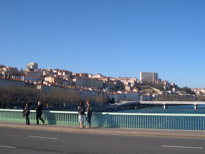  La Colline de la Croix Rousse, depuis le pont Morand